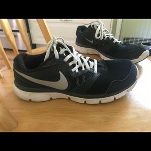 Women's Nike sneakers